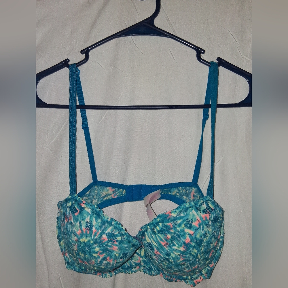 PINK Victoria's Secret Blue and Pink Bra